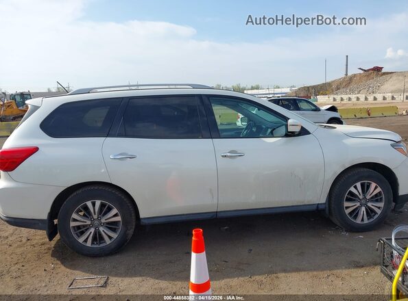 5N1DR2MM6HC659562 2017 NISSAN PATHFINDER White უკანა სალონის ხედი