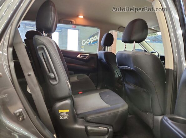 5N1DR2MM6KC598754 2019 NISSAN PATHFINDER Gray Widok wnętrza z tyłu