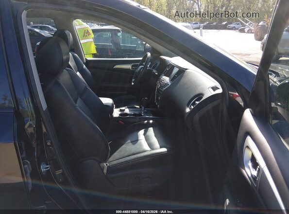 5N1DR2MM8HC653262 2017 NISSAN PATHFINDER Черный 