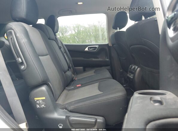 5N1DR2MM8HC657117 2017 NISSAN PATHFINDER Серебряный 