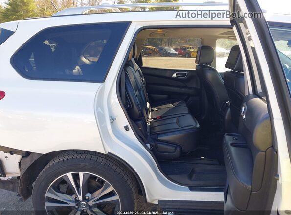 5N1DR2MMXJC647193 2018 NISSAN PATHFINDER White VIN sticker view