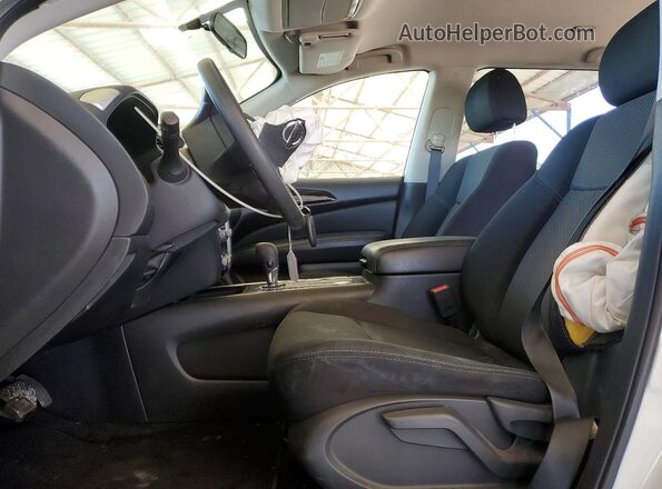 5N1DR2MN2JC619073 2018 NISSAN PATHFINDER Белый Вид салона спереди