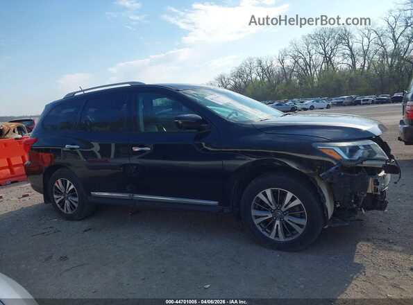 5N1DR2MN3HC624728 2017 NISSAN PATHFINDER Black Widok wnętrza z tyłu