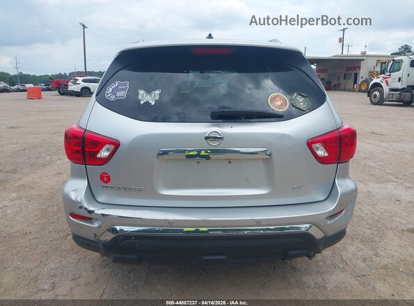 5N1DR2MN3HC650312 2017 NISSAN PATHFINDER Silver 