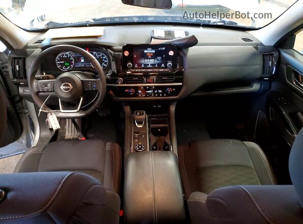 5N1DR3BC9RC286597 2024 NISSAN PATHFINDER Silver Vista del salpicadero