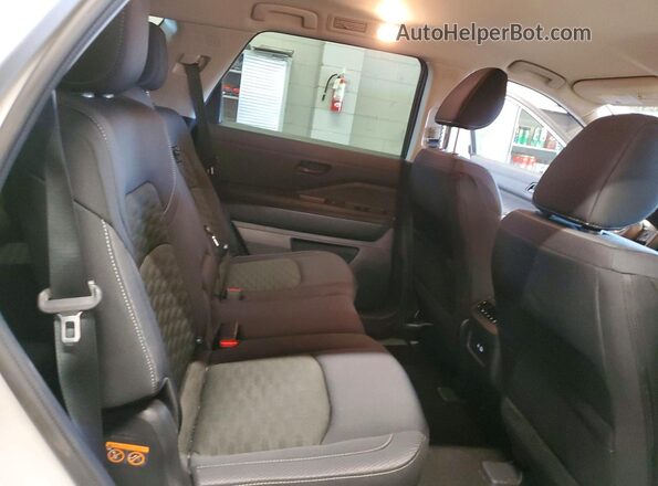 5N1DR3BC9RC286597 2024 NISSAN PATHFINDER Silver Vista interior trasera