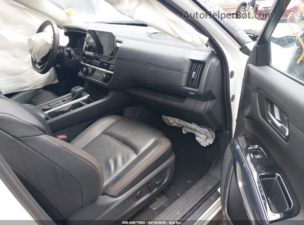 5N1DR3CD3PC255480 2023 NISSAN PATHFINDER White Սալոնի դիմացի տեսք