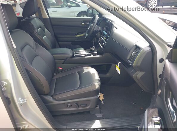 5N1DR3CD8SC212794 2025 NISSAN PATHFINDER Silver 