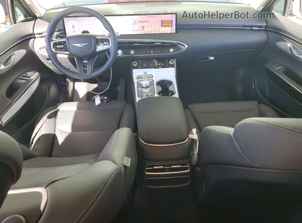 5NMMADTB6TH057634 2026 GENESIS GV70 White Dashboard view