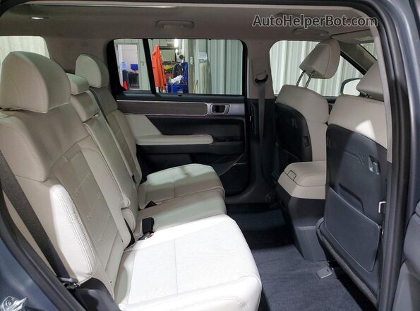 5NMP3DG16RH013165 2024 HYUNDAI SANTA Gray Widok wnętrza z tyłu