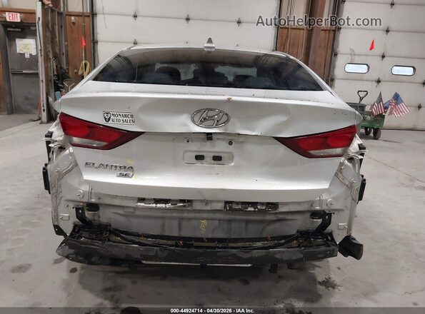 5NPD74LF0HH208124 2017 HYUNDAI ELANTRA Silver Front view