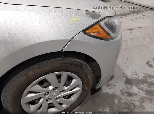 5NPD74LF0HH208124 2017 HYUNDAI ELANTRA Silver 360 interior view