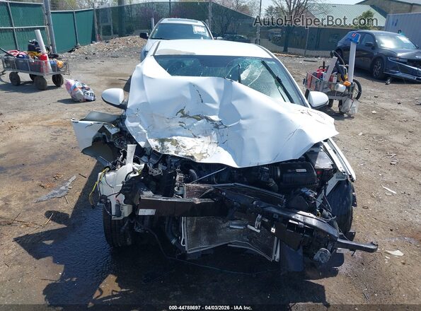 5NPD74LF6JH396489 2018 HYUNDAI ELANTRA White Widok wnętrza z tyłu