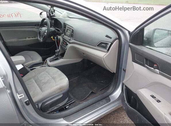 5NPD74LF9HH204461 2017 HYUNDAI ELANTRA Silver წინა სალონის ხედი
