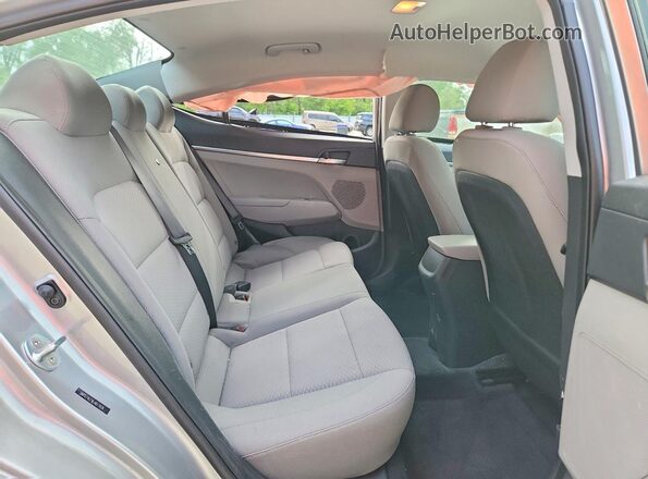 5NPD74LF9LH617926 2020 HYUNDAI ELANTRA Silver უკანა სავარძლების ხედი