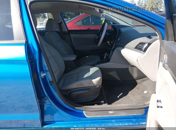 5NPD84LF0HH210324 2017 HYUNDAI ELANTRA Blue წინა სალონის ხედი