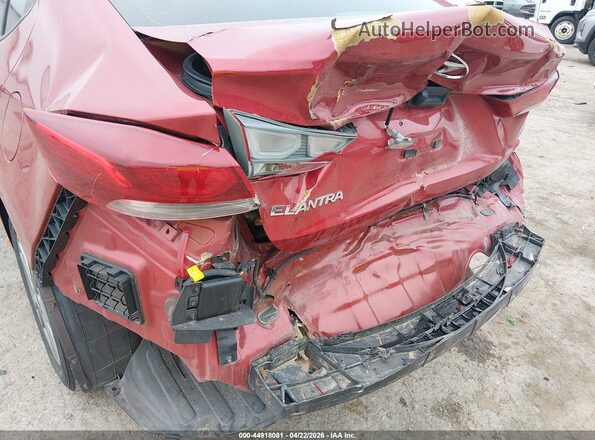 5NPD84LF0JH400601 2018 HYUNDAI ELANTRA Red Widok z przodu