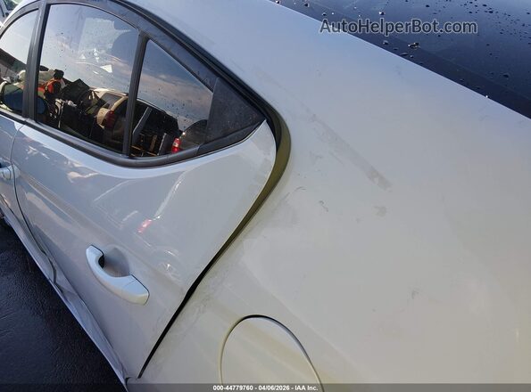 5NPD84LF0KH478880 2019 HYUNDAI ELANTRA White 