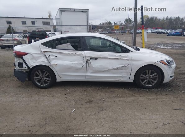5NPD84LF1HH004784 2017 HYUNDAI ELANTRA White 360 interior view