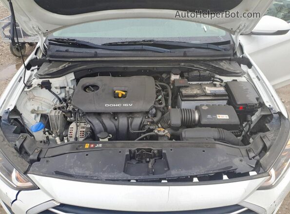5NPD84LF1JH345706 2018 HYUNDAI ELANTRA White Widok wnętrza z tyłu