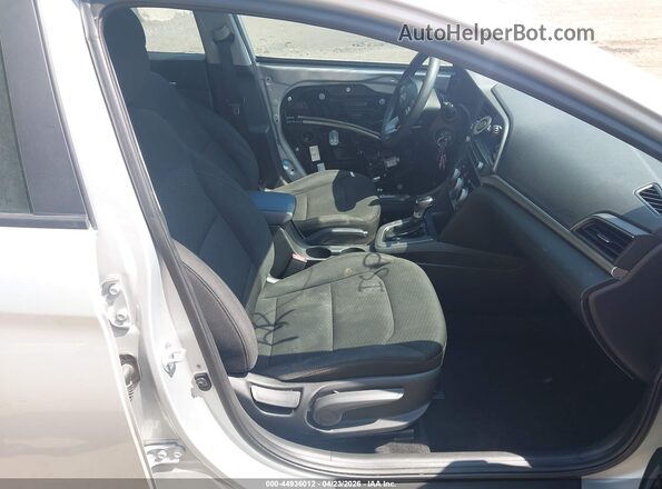 5NPD84LF1KH466138 2019 HYUNDAI ELANTRA Silver Widok wnętrza z przodu