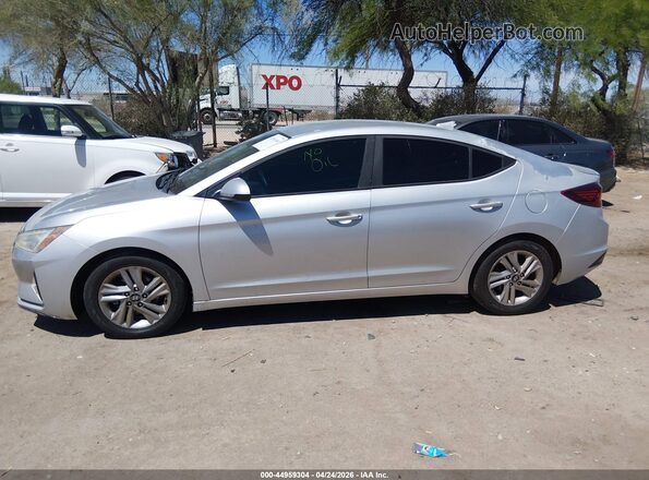 5NPD84LF2KH435853 2019 HYUNDAI ELANTRA Silver Widok wnętrza z tyłu