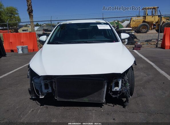 5NPD84LF5HH024911 2017 HYUNDAI ELANTRA White Widok wnętrza z tyłu