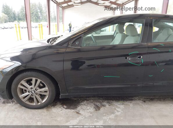 5NPD84LF5HH181645 2017 HYUNDAI ELANTRA Black წინა ხედი
