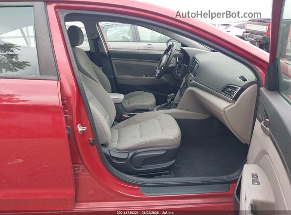 5NPD84LF5JH242899 2018 HYUNDAI ELANTRA Красный Вид салона спереди
