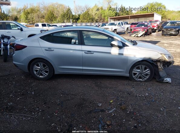5NPD84LF7KH429417 2019 HYUNDAI ELANTRA White Вид задньої частини салону