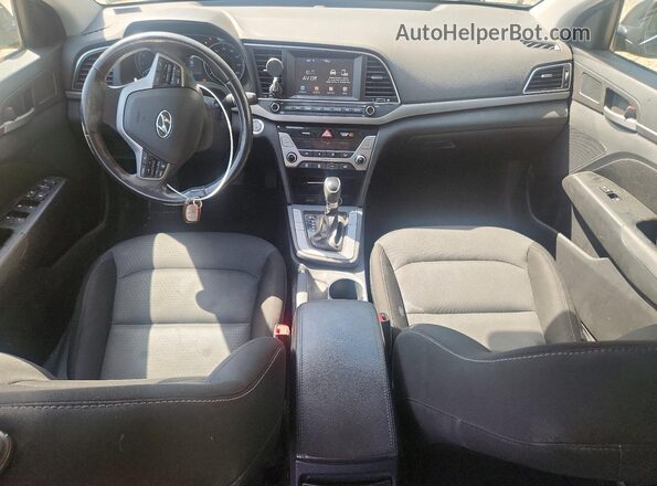 5NPD84LF8HH133783 2017 HYUNDAI ELANTRA Black Dashboard view