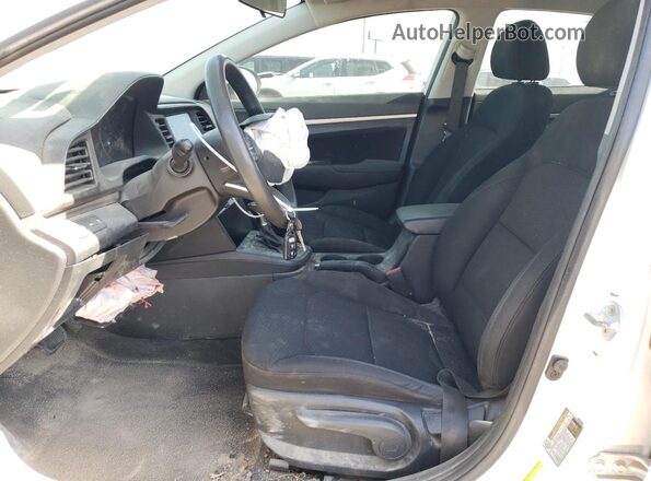 5NPD84LF8KH490632 2019 HYUNDAI ELANTRA Белый Вид салона спереди