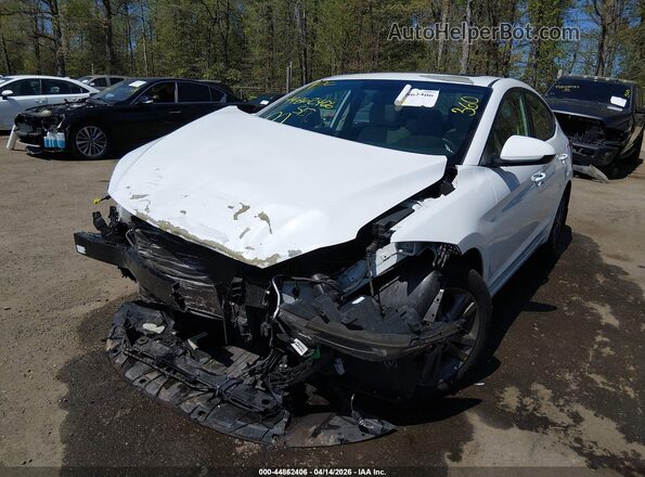 5NPD84LF9JH236359 2018 HYUNDAI ELANTRA White Widok z przodu
