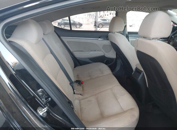 5NPD84LF9JH374287 2018 HYUNDAI ELANTRA Black Widok naklejki z numerem VIN