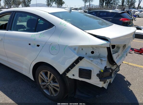 5NPD84LFXJH376372 2018 HYUNDAI ELANTRA White 