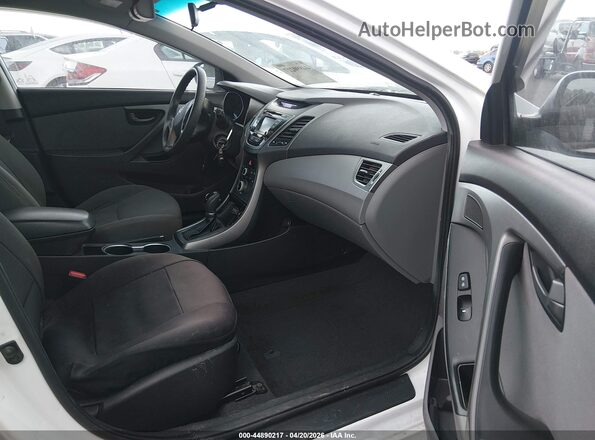 5NPDH4AE2GH775344 2016 HYUNDAI ELANTRA White Front interior view
