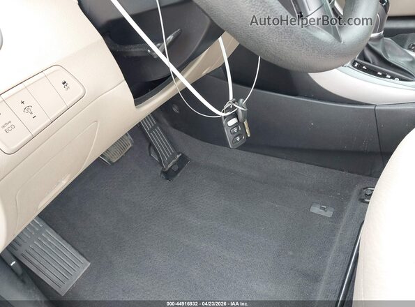 5NPDH4AE4GH657442 2016 HYUNDAI ELANTRA Синий Вид панели приборов