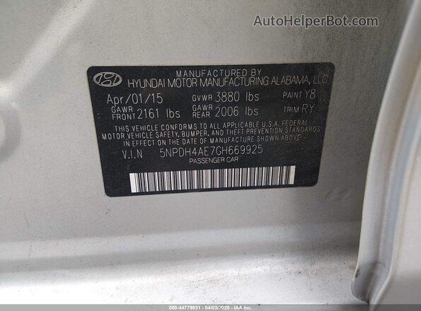5NPDH4AE7GH669925 2016 HYUNDAI ELANTRA Silver Widok komory silnika
