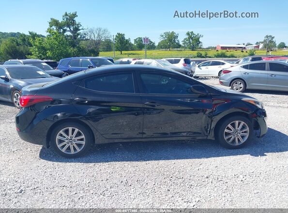 5NPDH4AE8GH656830 2016 HYUNDAI ELANTRA Black Rear interior view