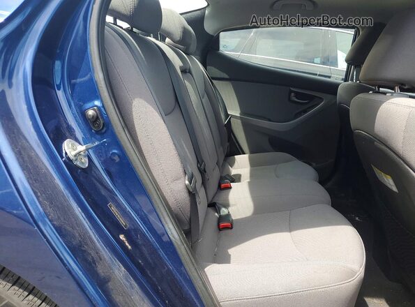 5NPDH4AE8GH668945 2016 HYUNDAI ELANTRA Blue Rear seats view