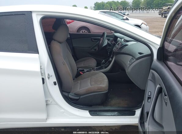 5NPDH4AE8GH783237 2016 HYUNDAI ELANTRA White Սալոնի դիմացի տեսք