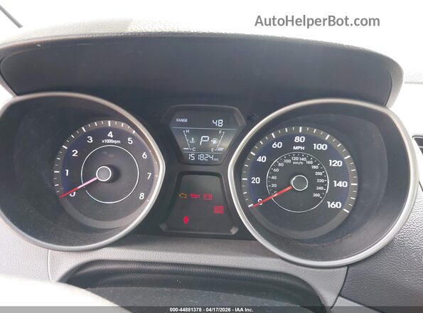 5NPDH4AE9GH665665 2016 HYUNDAI ELANTRA Red Vista de los asientos traseros