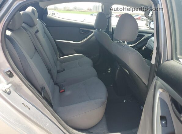 5NPDH4AEXGH766486 2016 HYUNDAI ELANTRA Silver 