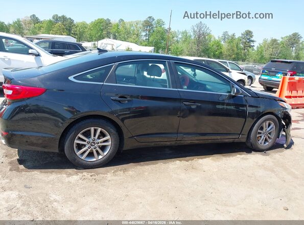 5NPE24AF5HH536418 2017 HYUNDAI SONATA Черный Вид задней части салона