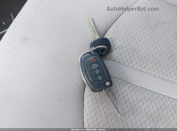 5NPE24AF6GH274195 2016 HYUNDAI SONATA White წინა პანელის ხედი
