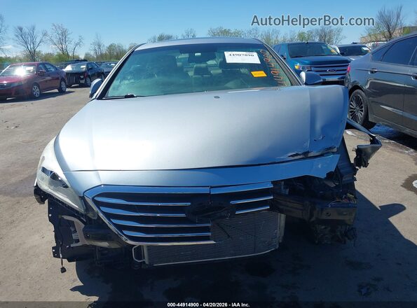 5NPE34AFXHH566883 2017 HYUNDAI SONATA Silver Вид задньої частини салону