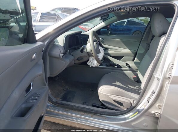 5NPLL4AG5MH045757 2021 HYUNDAI ELANTRA Silver Front interior view