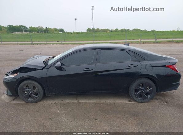 5NPLM4AG3NH066993 2022 HYUNDAI ELANTRA Black Սալոնի 360 աստիճան տեսք