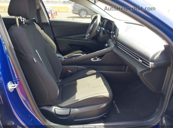 5NPLM4AG6MH001182 2021 HYUNDAI ELANTRA Blue წინა სალონის ხედი