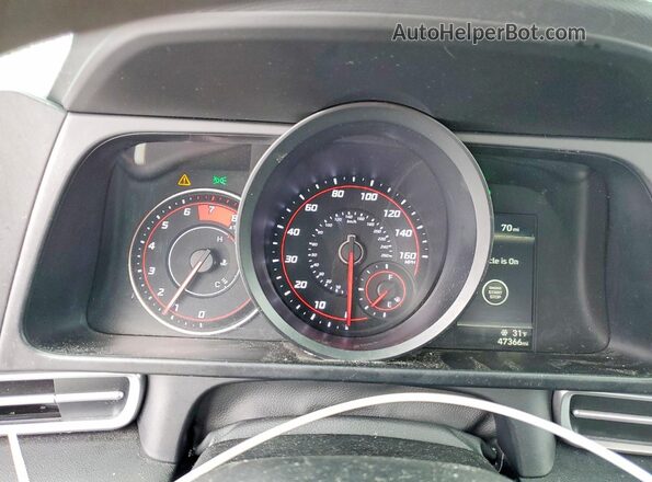 5NPLM4AG8MH019084 2021 HYUNDAI ELANTRA White Vista del cuadro de instrumentos